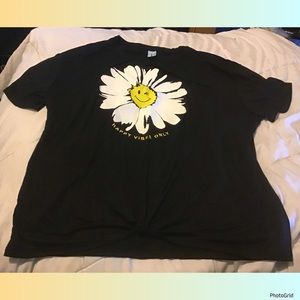🌟🌟🌟M Fasis 3X plus size happy vibes only floral black tee NWOT